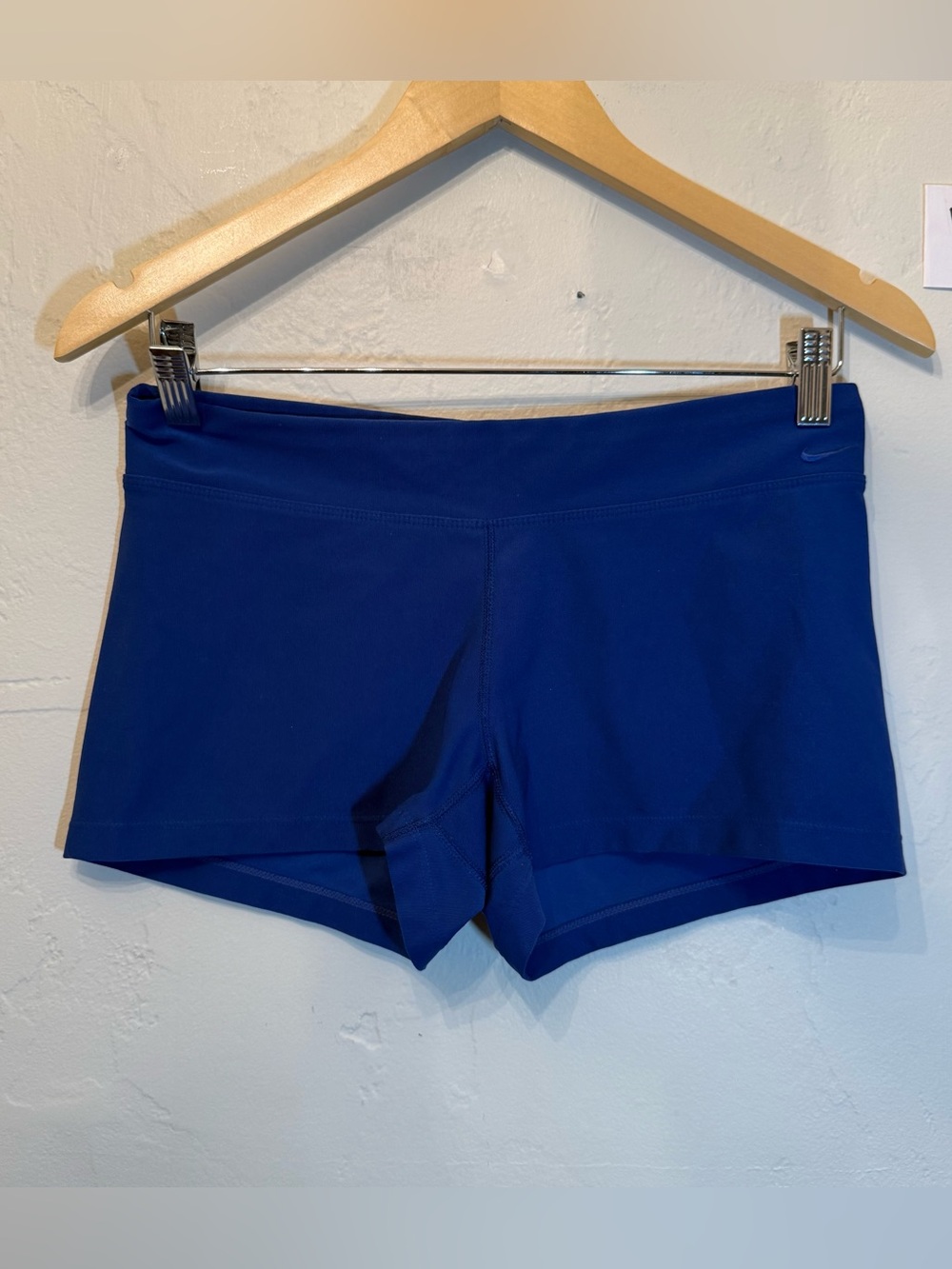 Nike Dri-FIT Athletic Shorts – Women’s Medium